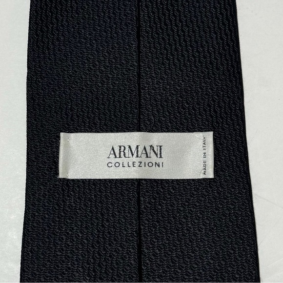 Armani Collezioni Black Silk Tie - Picture 4 of 5